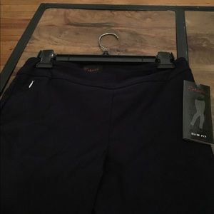 Rekucci Navy skinny pant Sz 8 NWT